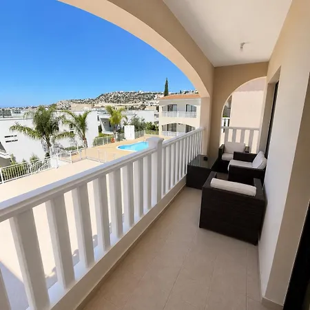 Elysian Heights Pool & Panoramic Views Apartment Peyia